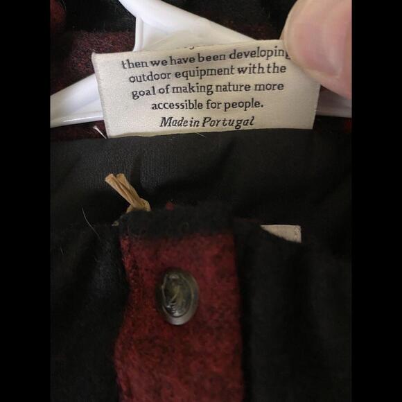 Fallj Raven Womens Red-Black Button-Up Flannel Coat Swedish Wool Cozy Sz L NWT - Picture 11 of 15